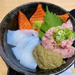 釣りよかでしょう。×ますよね 海鮮丼屋 - 3種丼