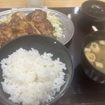 親子丼と鶏料理 鶏山賊 - 料理写真: