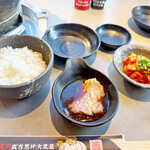 旭川成吉思汗 大黒屋 - ライスと白菜キムチもオーダーしました