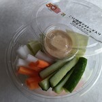 セブンイレブン - 　50%増量   こうじ味噌マヨネーズ入り野菜スティック