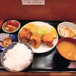 たらふくちゃん - 『本日の定食（1000円税込）』
            　『鶏からあげ＆すずき昆布〆』