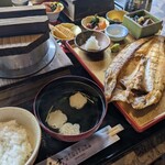 炊きたて釜ご飯と炭火焼き干物御膳 秀吉 - 料理写真: