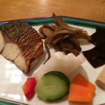 手打そば 菊谷 - お任せ酒肴5種盛り（700ｴﾝ）