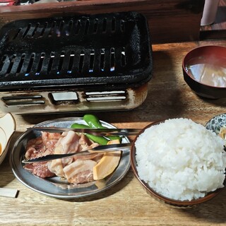 赤れんが - 料理写真:三品定食