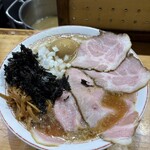 背脂煮干中華そば 和市 - 