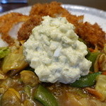 CoCo壱番屋 - タルタルは、卵・玉ねぎ・らっきょう・わさび　を使い、ぴりりっとした辛みがあります☆