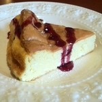 さとやまカフェ - ベークドチーズケーキ
