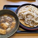 久兵衛屋 - 料理写真:肉つけ汁うどん並盛 715円