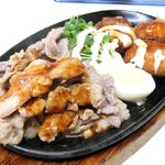 キッチン岡田 - A定食 650円 の豚ロース生姜焼、カニコロッケ、ポークかつ、ゆで卵、もやし