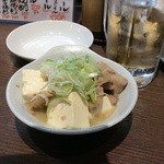 四文屋 - 煮込み豆腐