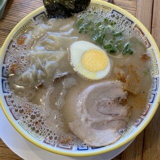 久留米とんこつラーメン 松山分校_0