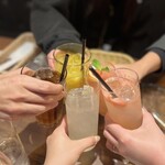 グリル&ワインBonSante - 途中、仕事終わりの親友娘ちゃんも合流して
5人で乾杯♪(*^^)o∀*∀o(^^*)♪