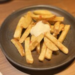グリル&ワインBonSante - ◯フライドポテト スイートチリ¥700
…クリームチーズとスイートチリソースで♪
