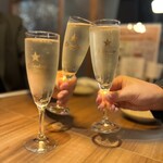 グリル&ワインBonSante - 我慢できない2人が…(  ´艸`)笑