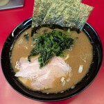 武虎家 暁 - 料理写真:ラーメン並。オオメ　　￥950