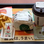 バーガーキング - 料理写真:BURGER KING イオン葛西店 @西葛西 クリーミーマヨ アボカドワッパー Jr. Set 税込700円 オールヘビーでダージリンティーを選んで 包装形態