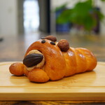 GODIVA Bakery ゴディパン - 料理写真:◉くまのコロネ　486円