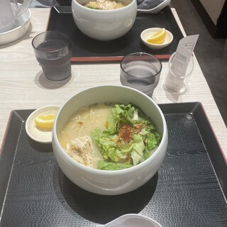 鶏白湯らーめん 自由が丘蔭山_0