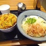 親父の製麺所 - 「とろ玉醤油おろし」（550円）＋「ミニかき揚げ丼」（250円）