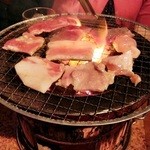 元氣七輪焼肉 牛繁 - たまに火がつく