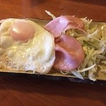 だん平うどん - 少し遅れて、ハムエッグ登場　※うどん定食より