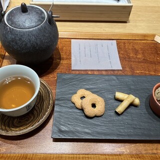 火の茶房 ほうじ屋_1