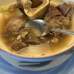 King's Restaurant - 食べかけの写真でお目汚しすみません。骨がダイナミックです。