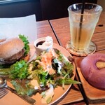 VANITOY BAGEL - ランチベーグルサンドセットローストビーフ　紫芋＆芋あん