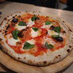 ピザとハムと時々ワイン ボンジョルノ食堂 - 