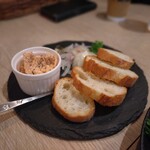 ピザとハムと時々ワイン ボンジョルノ食堂 - 