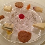 Shin Harada - お楽しみの一皿　チーズプレート