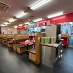 ラーメン山岡家 - 店内