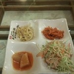 韓国居酒屋 土の村 - おかず3品＋サラダ