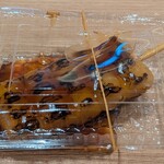 喜八洲総本舗 - 料理写真:みたらし団子140円