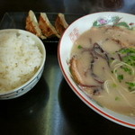 【ぎょうざセット（ラーメン別）　２７０円】