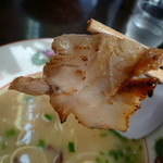 石田一龍 - 周りが炙って有る香ばしいトロトロチャーシュ～♪