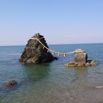 ウァン - 夫婦岩
