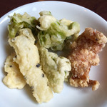 農家レストラン　洞門パティオ - 唐揚げ と ふきのとうの天ぷら と・・・◎◎
