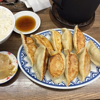 好吃餃子店_0