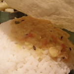 ケララの風II - ご飯とパパダム、ダールはご飯にかかっていました