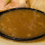 東京スタイル鶏らーめん ど・みそ鶏 - 東京スタイル鶏らーめん ど・みそ鶏 ＠宝町 特製鶏味噌らーめんの粘性強めの鶏味噌スープ