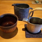 玉笑 - 蕎麦湯をお代わりすると、塗から焼物に器が変わりました
