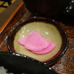 Tonkatsudongurinomori - つばき定食：漬物