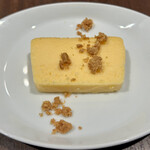 IMPASTO - Cコースのドルチェ、レモンとホワイトチョコのテリーヌ、酸味が少し効いてて口の中がさっぱりする。