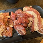 七輪焼肉 安安 - ♪3種盛り定食300g