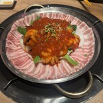 ユッケ 焼肉 生サムギョプサル 手打ち冷麺 ハヌリ - 