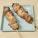 山下きんぎょ - 鶏の炭火焼き ももみ