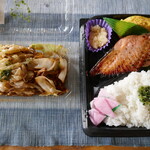 ヤオコー - 料理写真:銀鮭西京味噌焼弁当&鉄板炒めソース焼きそば