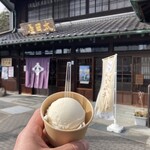 太田與八郎商店 - 仙台みそジェラート