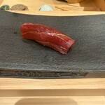 鮨 こん藤 - 塩釜の力強く血も脂も香り高い赤身